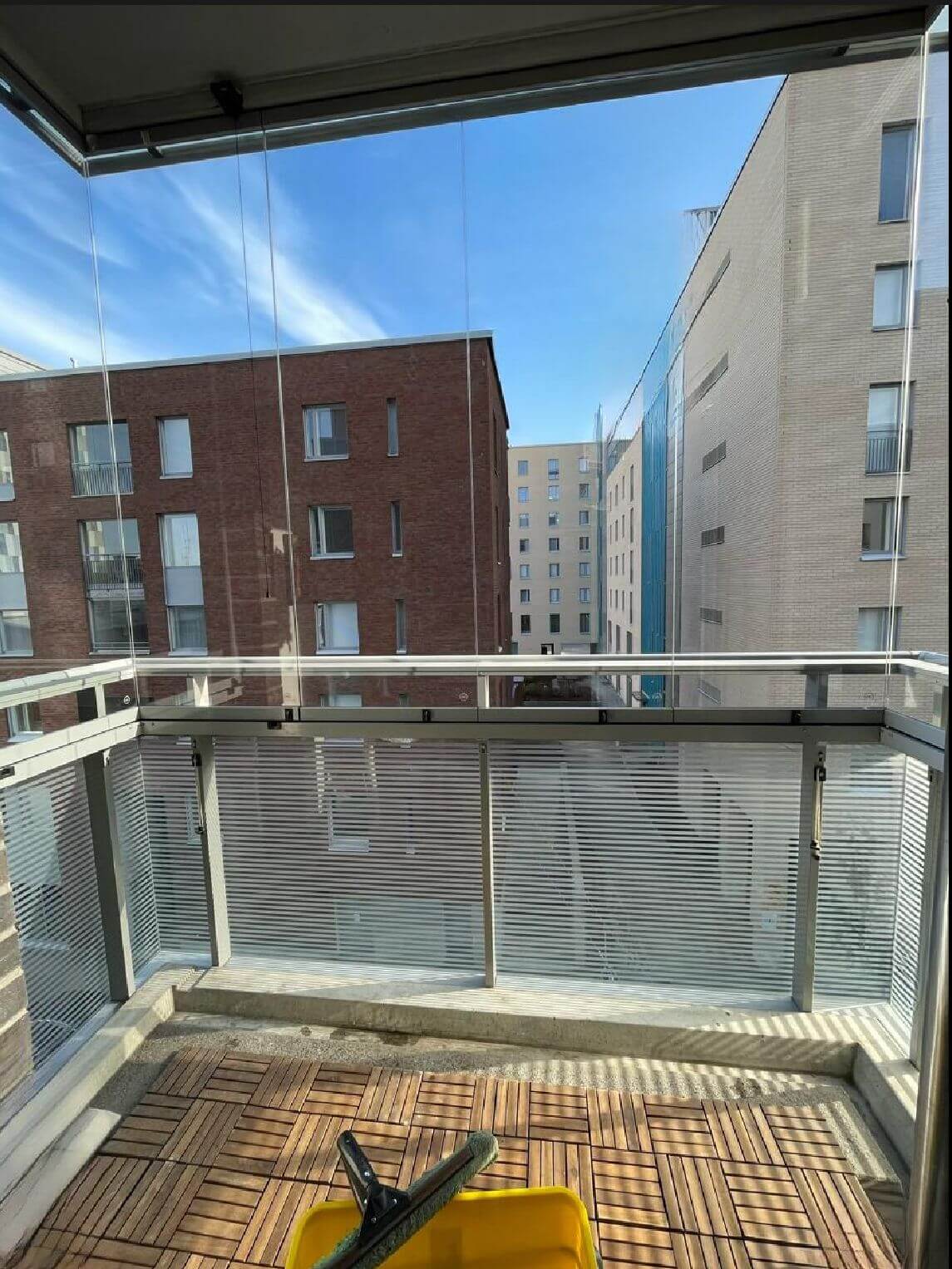 Parvekkeen ikkunat